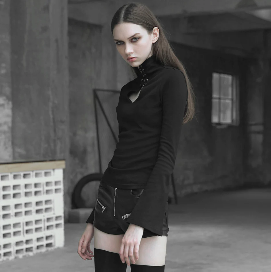 PUNK RAVE Heart hollowing out tie-up rope eyelet tight sweater (with rope) - Image 2