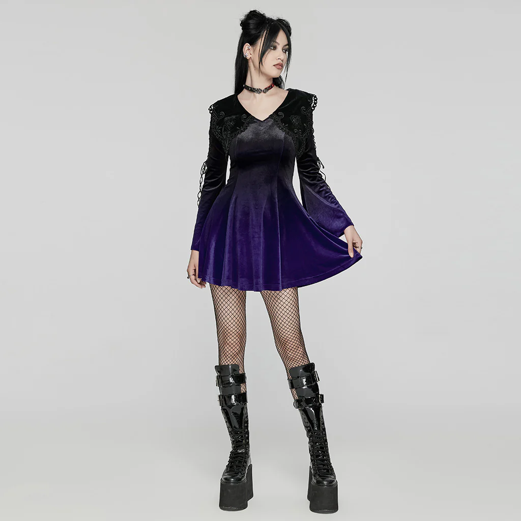 Sweet Heart Gothic Dress - Image 12